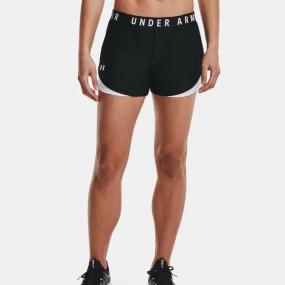 Under Armour Women’s Play Up 3.0 Training Shorts Size M Heat Gear Loose Black - Picture 1 of 10